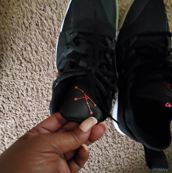 Nike - Picture 4 of 5